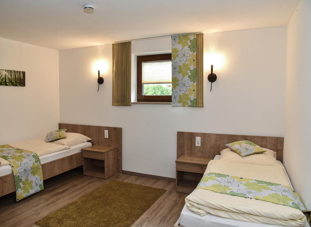Landhotel Zum Adler Oberbechingen Dış mekan fotoğraf