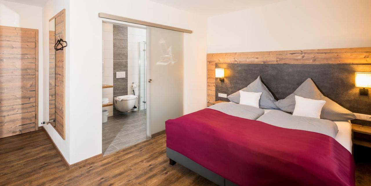 Landhotel Zum Adler Oberbechingen Dış mekan fotoğraf