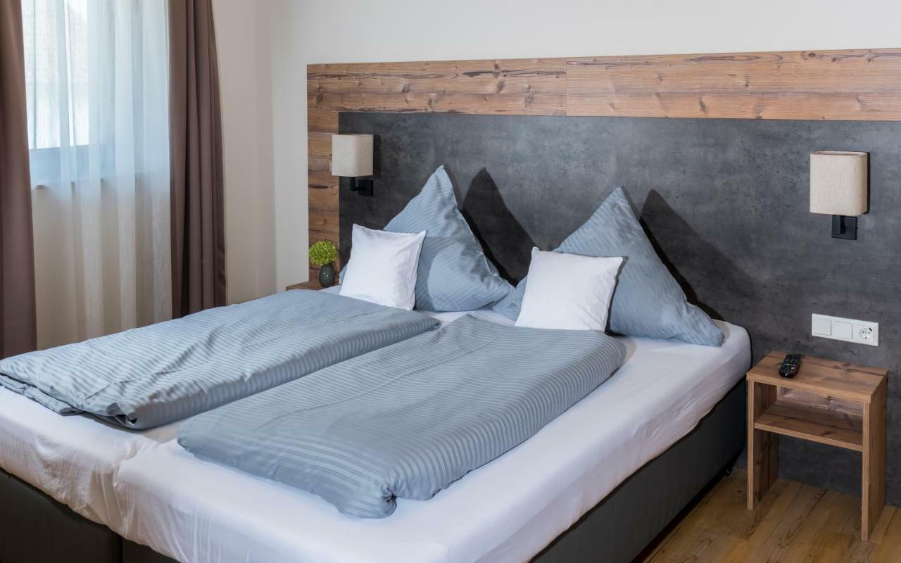 Landhotel Zum Adler Oberbechingen Dış mekan fotoğraf