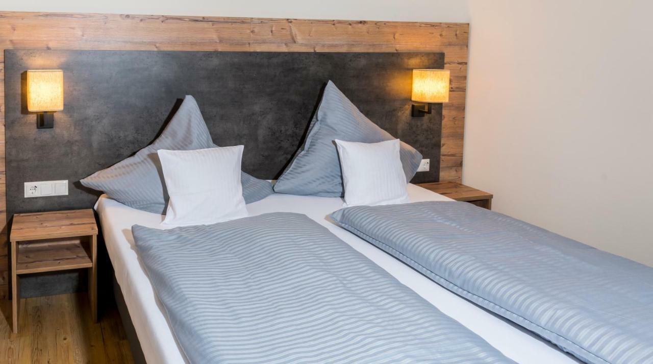 Landhotel Zum Adler Oberbechingen Dış mekan fotoğraf