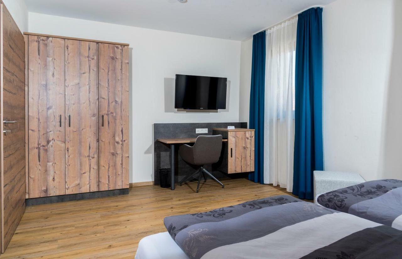 Landhotel Zum Adler Oberbechingen Dış mekan fotoğraf